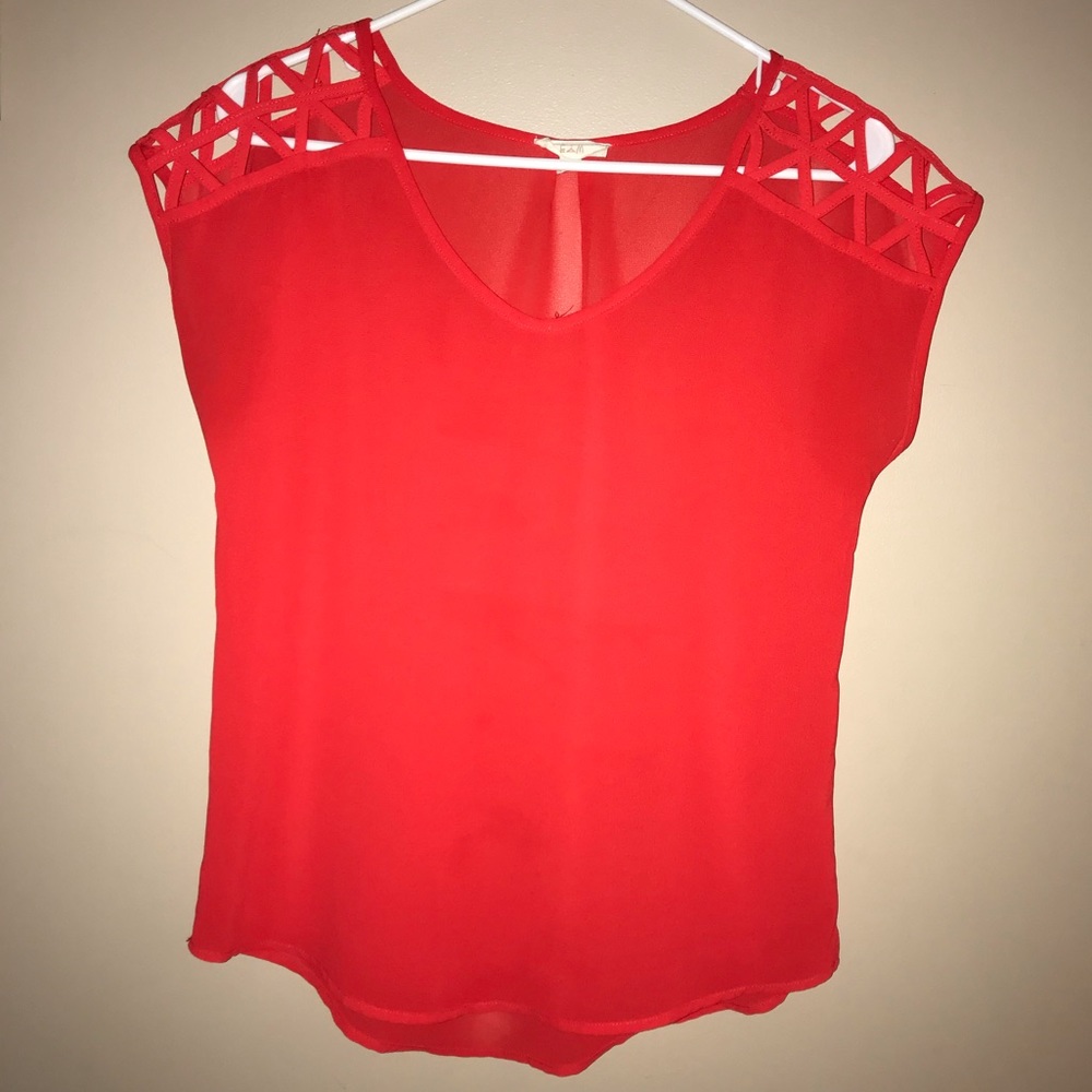 E&M✨ Red Strapy Sleeve Blouse✨